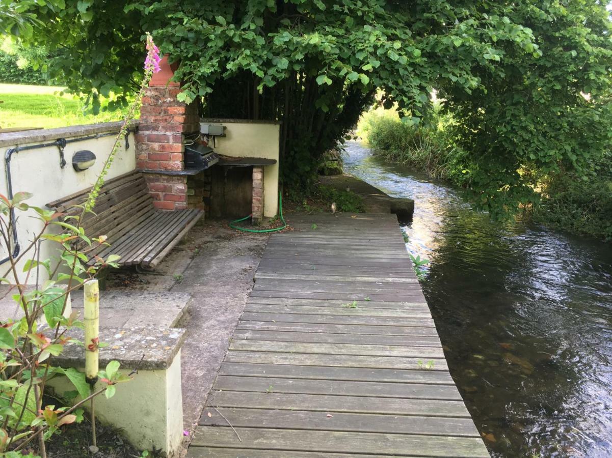 Maesbury Riverside Oswestry Exterior foto