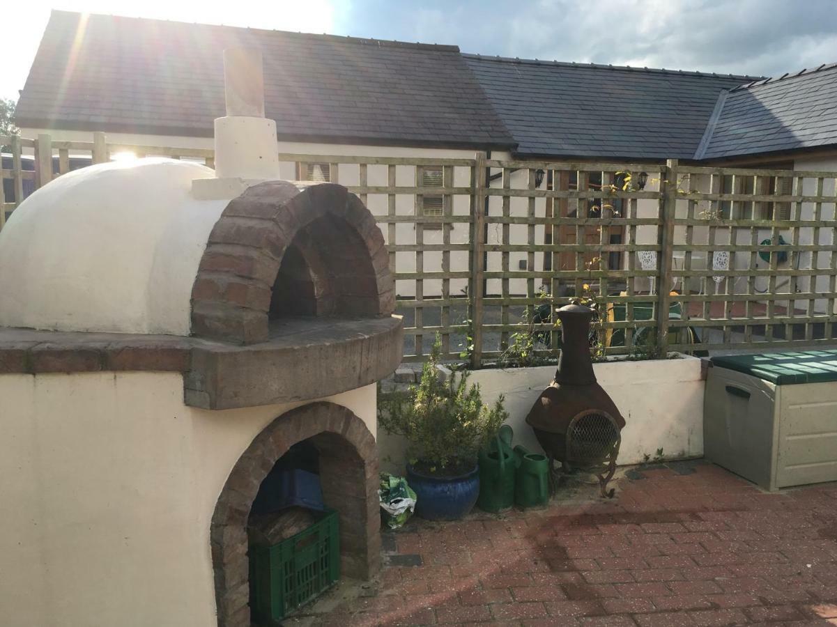 Maesbury Riverside Oswestry Exterior foto